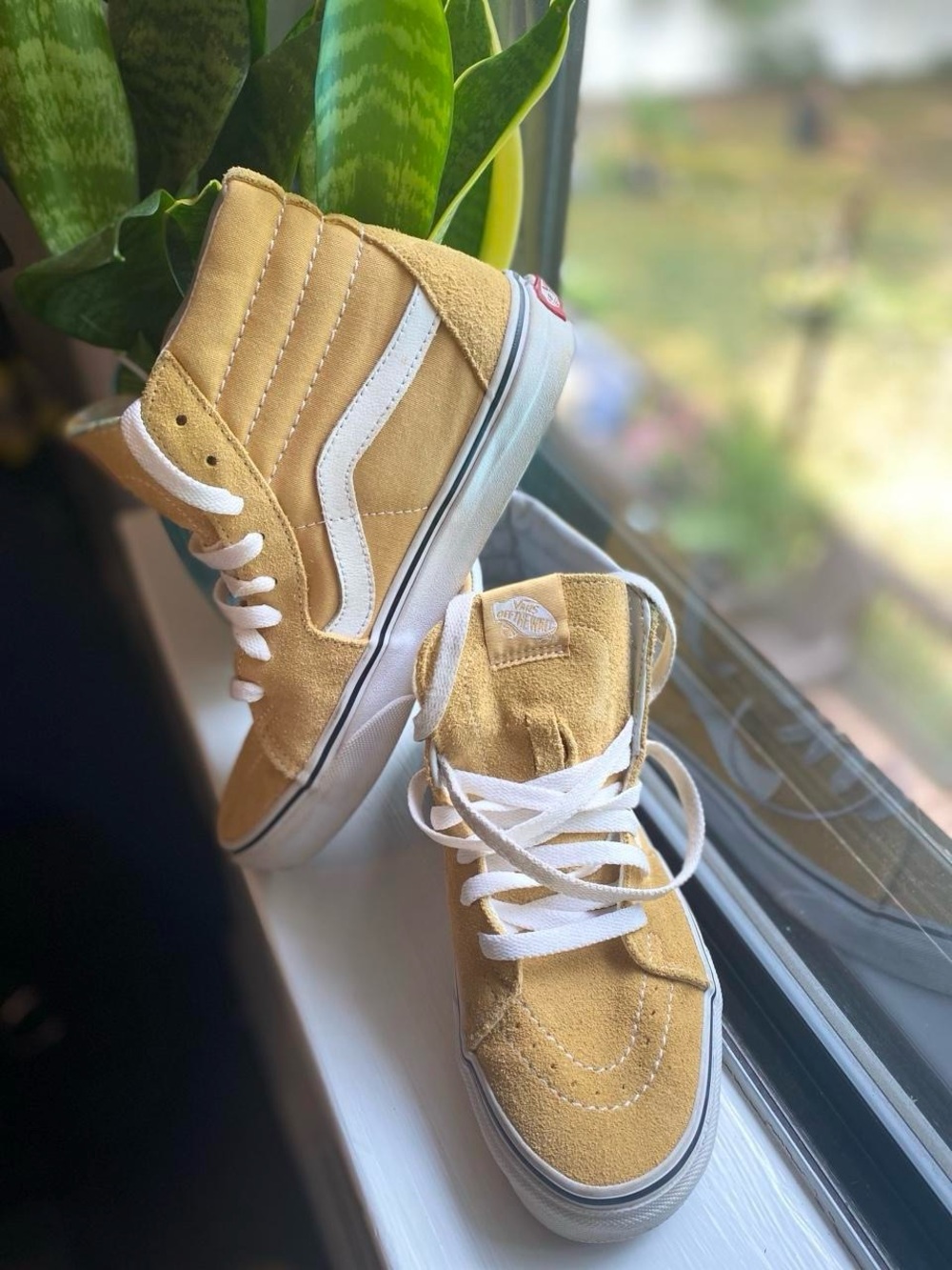 Vans Kids High-Top Sneakers in Mustard Yellow with White Stripe